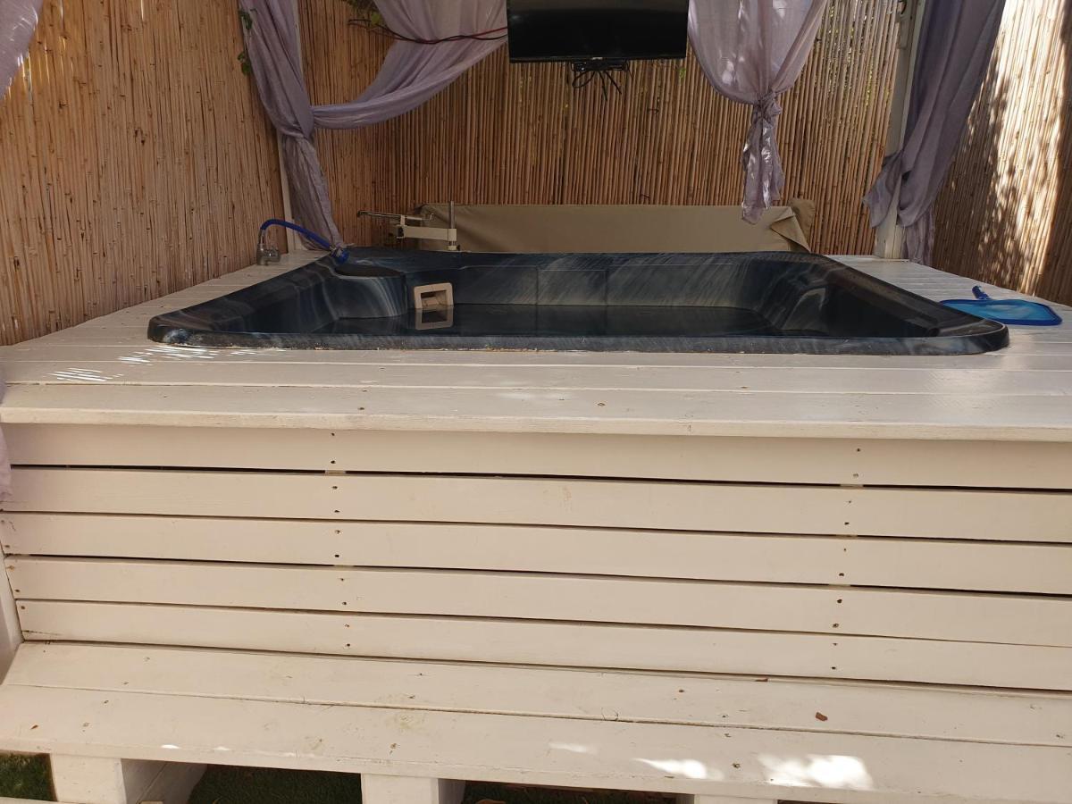 兹梅尔贝勒哈其卡尔山林小屋 - 死海 纳欧特哈基卡 外观 照片